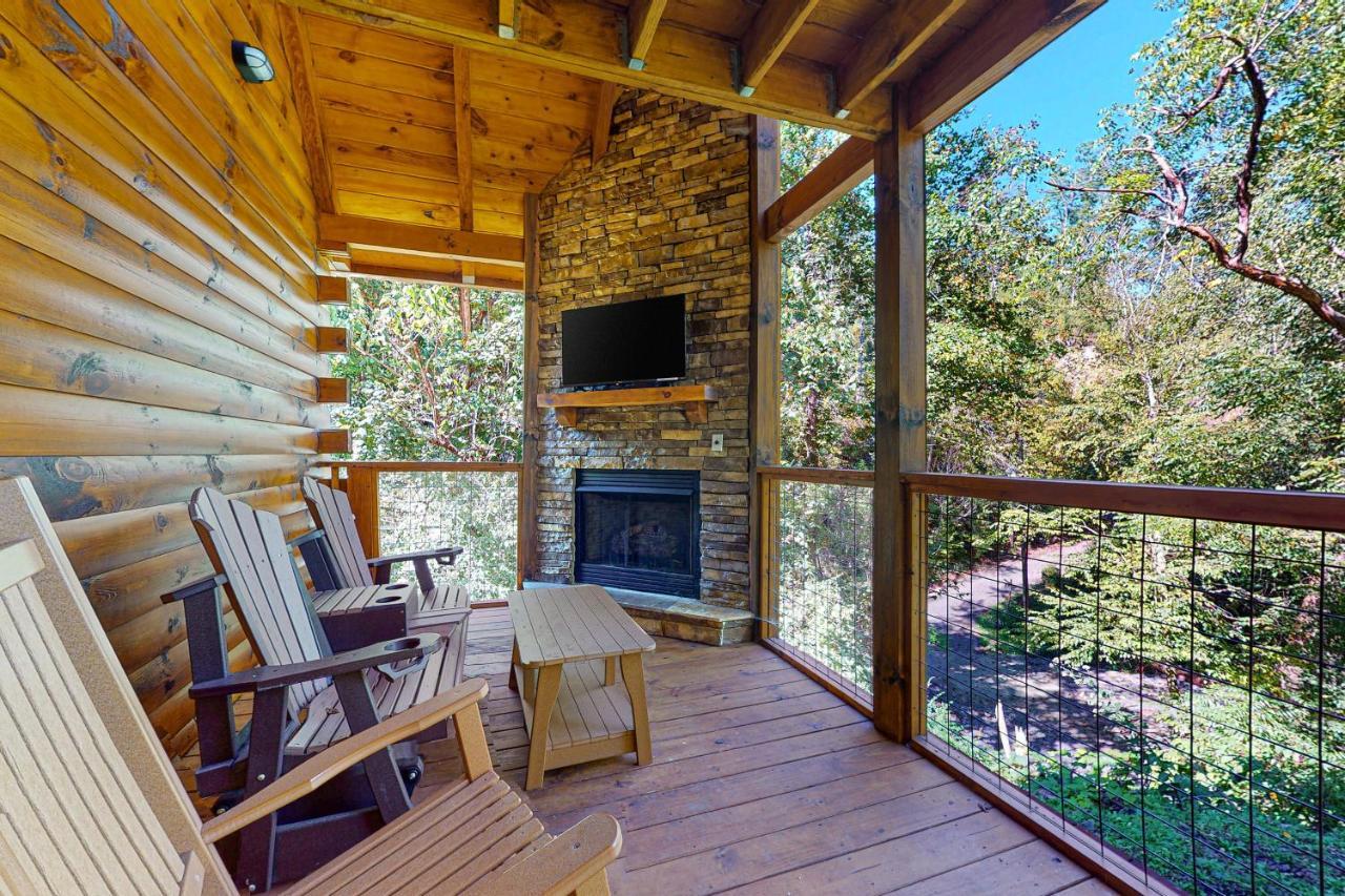 Villa Knotty Escape à Gatlinburg Extérieur photo