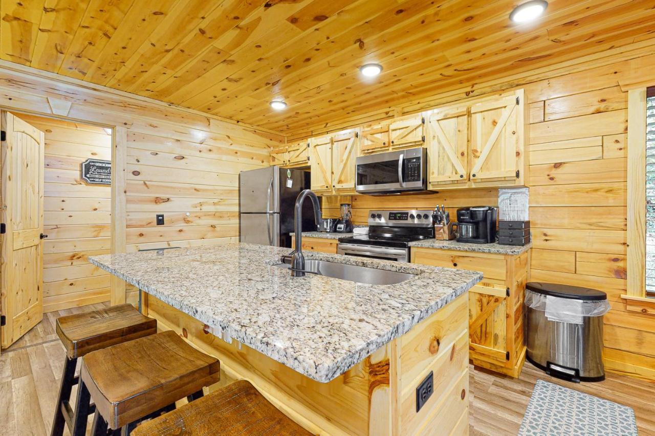 Villa Knotty Escape à Gatlinburg Extérieur photo