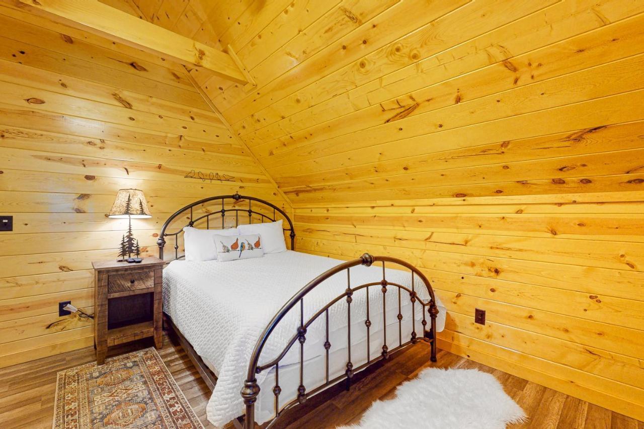 Villa Knotty Escape à Gatlinburg Extérieur photo