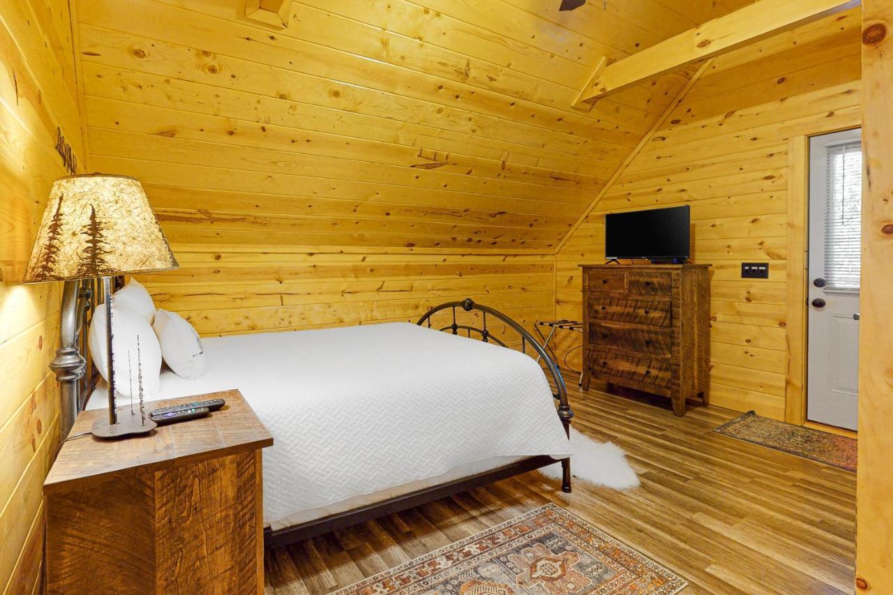 Villa Knotty Escape à Gatlinburg Extérieur photo